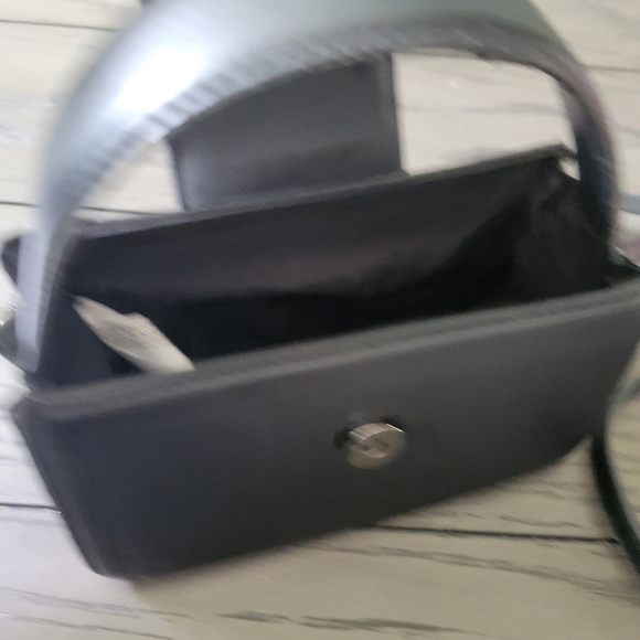 Black bag purse crossbody magnetic closure - Picture 3 of 5